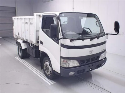 Toyota DYNA  с аукциона в Японии