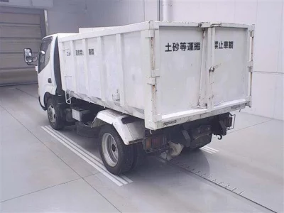 Toyota DYNA  с аукциона в Японии