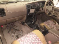 Toyota HILUX SURF лот № 8421 оценка 3.5  с аукциона в Японии 3