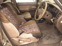 Toyota HILUX SURF лот № 8421 оценка 3.5  с аукциона в Японии 4