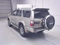 Toyota HILUX SURF лот № 8421 оценка 3.5  с аукциона в Японии 1