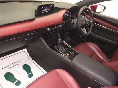 Mazda MAZDA3  с аукциона в Японии