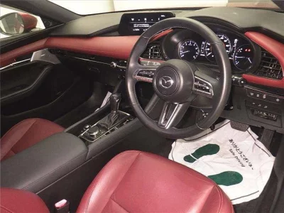Mazda MAZDA3  с аукциона в Японии