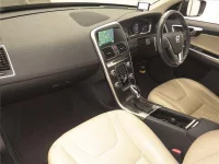 Volvo XC60 лот № 8497 оценка 4  с аукциона в Японии 3