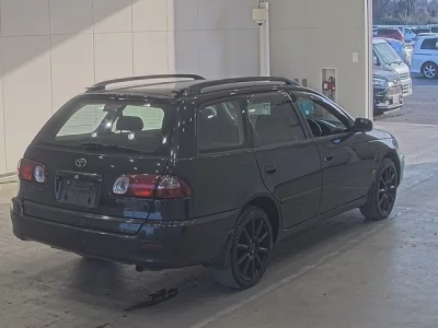 Toyota CALDINA  с аукциона в Японии