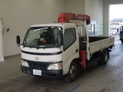 Toyota DYNA  с аукциона в Японии