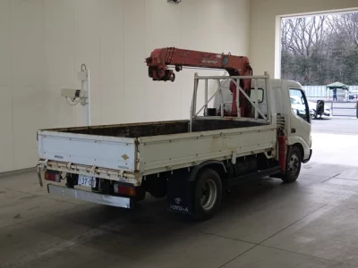 Toyota DYNA  с аукциона в Японии