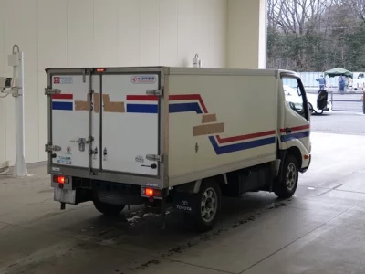 Toyota DYNA  с аукциона в Японии