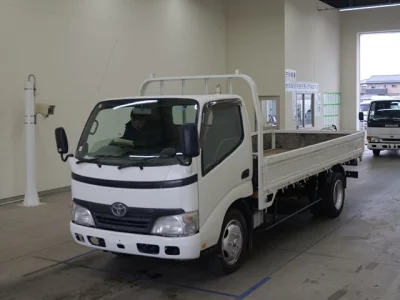 Toyota DYNA  с аукциона в Японии