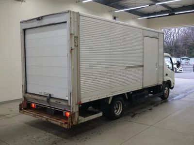 Toyota DYNA  с аукциона в Японии