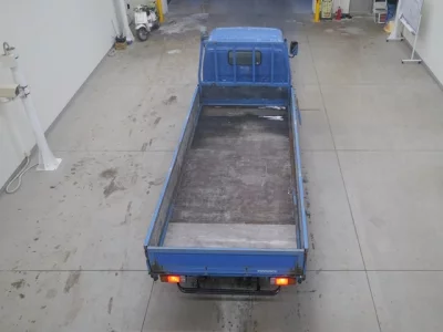 Toyota DYNA  с аукциона в Японии