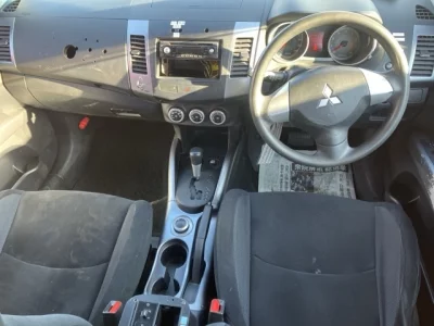 Mitsubishi OUTLANDER  с аукциона в Японии