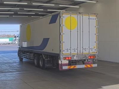 Hino PROFIA  с аукциона в Японии