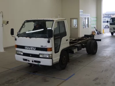 Isuzu ELF