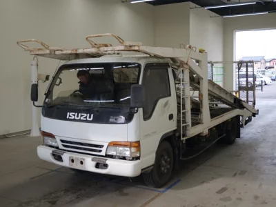 Isuzu ELF