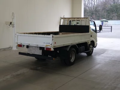 Hino DUTRO  с аукциона в Японии