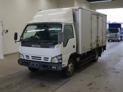 Isuzu ELF