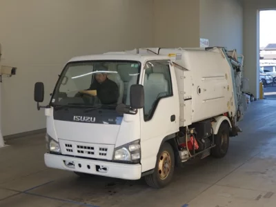 Isuzu ELF