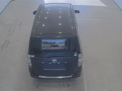 Toyota VOXY  с аукциона в Японии