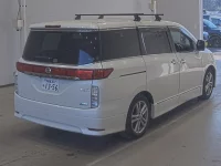 Nissan ELGRAND лот № 20058 оценка 3.5  с аукциона в Японии 1