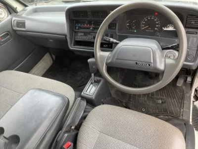 Toyota HIACE VAN  с аукциона в Японии