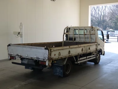 Toyota DYNA  с аукциона в Японии