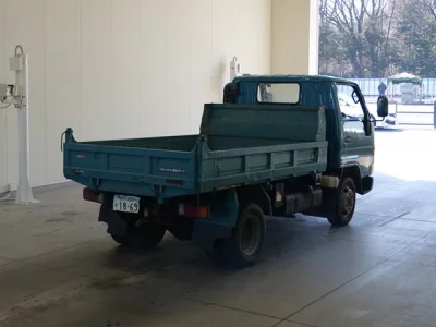 Toyota DYNA  с аукциона в Японии