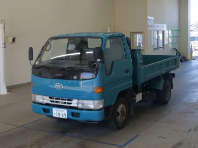 Toyota DYNA  с аукциона в Японии