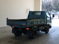 Toyota DYNA лот № 1576 оценка 3  с аукциона в Японии 1