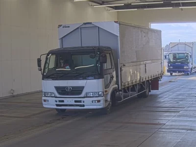 Nissan TRUCK  с аукциона в Японии