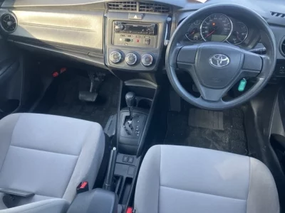 Toyota COROLLA AXIO  с аукциона в Японии