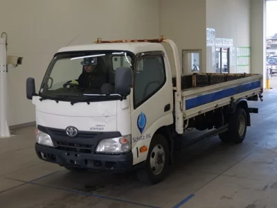 Toyota DYNA  с аукциона в Японии