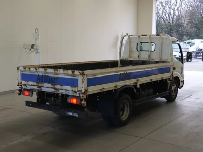 Toyota DYNA  с аукциона в Японии