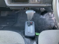 Toyota HIACE VAN лот № 20239 оценка 3  с аукциона в Японии 4