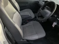 Toyota HIACE VAN лот № 20287 оценка RA  с аукциона в Японии 7