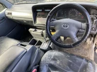 Toyota HIACE VAN лот № 20360 оценка RA  с аукциона в Японии 3