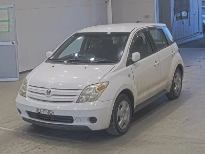 Toyota IST