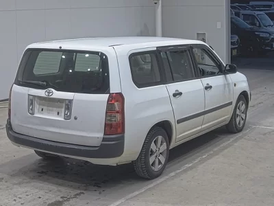 Toyota SUCCEED  с аукциона в Японии