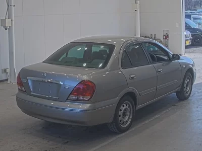 Nissan SYLPHY  с аукциона в Японии