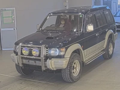 Mitsubishi PAJERO