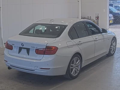 BMW 3-Series  с аукциона в Японии