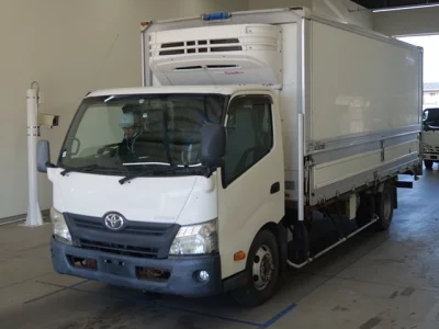 Toyota DYNA  с аукциона в Японии
