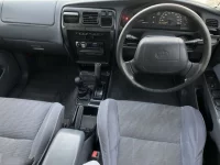 Toyota HILUX SURF лот № 20273 оценка 3  с аукциона в Японии 3