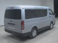 Toyota HIACE лот № 20368 оценка 3.5  с аукциона в Японии 1