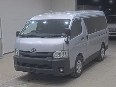 Toyota HIACE  с аукциона в Японии