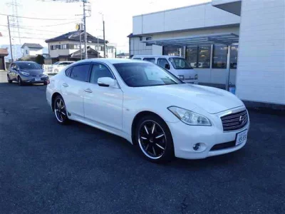 Nissan FUGA  с аукциона в Японии