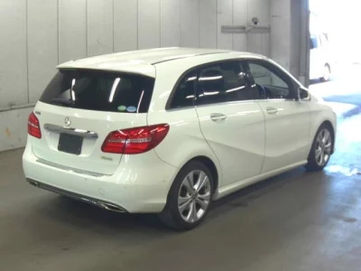 Mercedes-Benz B CLASS