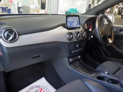 Mercedes-Benz B CLASS