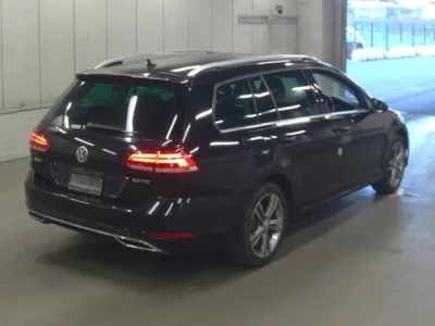 Volkswagen GOLF VARIANT