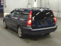 Volvo V70 лот № 7 оценка 4  с аукциона в Японии 4